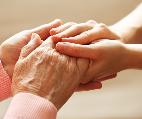 Tribune : Pour une fin de vie digne et apaisée, défendons les soins palliatifs